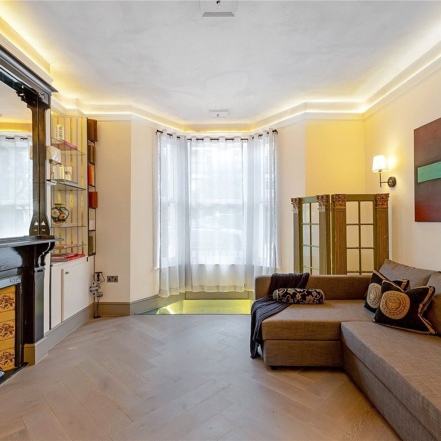 Rosenau Road, London, SW11 flat to rent - Photo 1