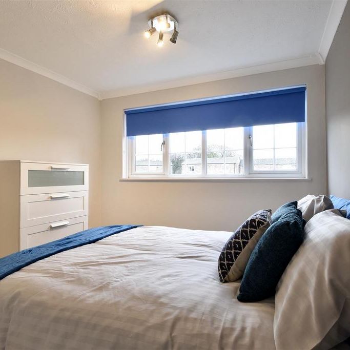 1 bedroom in a house share to rent - Photo 1