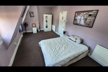 Room in a Shared Flat, Tottenham Lane, N8 - Photo 4