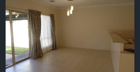 Immaculate presentation of this low maintenance family home - Photo 2