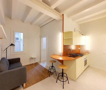 Carrer de Ferlandina, Barcelona, Catalonia 08001 - Photo 3