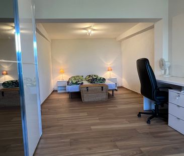 Maisonnette de 2.5 pièces, avec accès exclusif au lac - Photo 1