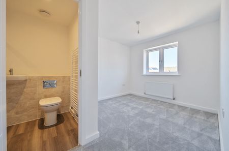 3 bedroom semi-detached house to rent - Photo 3