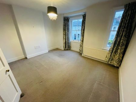 3 bedroom terraced house to rent - Photo 4