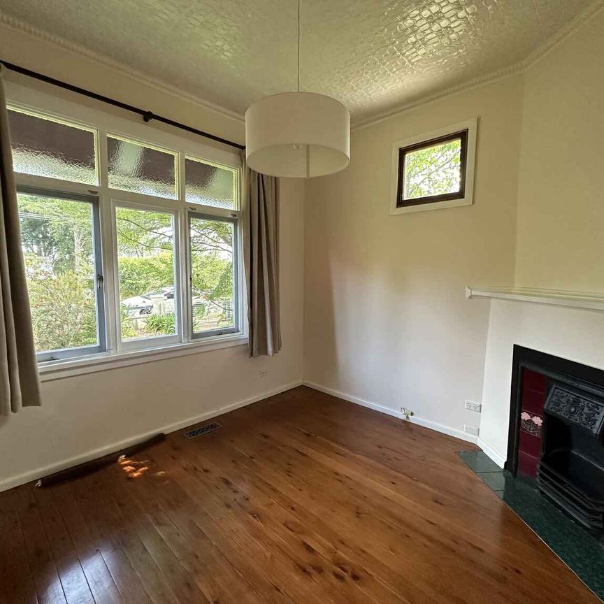 48 HatHill Road Blackheath - Photo 1