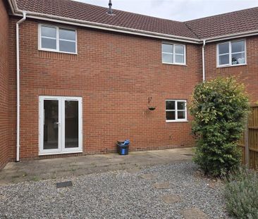 3 bedroom terraced house to rent - Photo 1