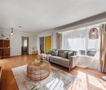 Spacious Three-Bedroom Home in Convenient Burwood East Location-6 M... - Photo 4