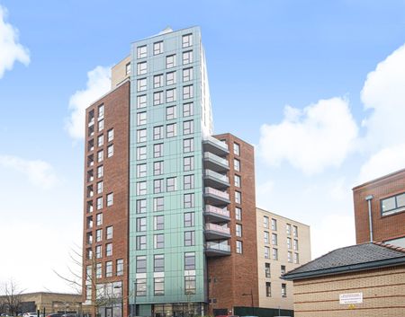 Flat to rent - St. Marks Road, Bromley, BR2 - Photo 2
