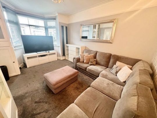 Pitcroft Road, Portsmouth - Photo 1