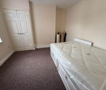 Cardiff, Two Bedroom Flat at Broadway, Adamsdown, Cardiff, CF24 1QE... - Photo 6