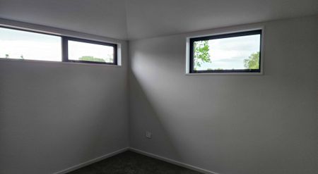 BRAND SPANKING NEWWWWWWW IN RICCARTON!!! - Photo 4