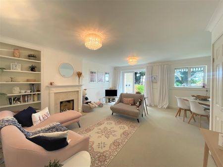 Beachy Head Road, Eastbourne, BN20 7QP - Photo 4