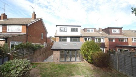 5 bedroom end of terrace house to rent - Photo 4