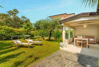 Via Scassicarli, 30, Forte dei Marmi, Tuscany 55042