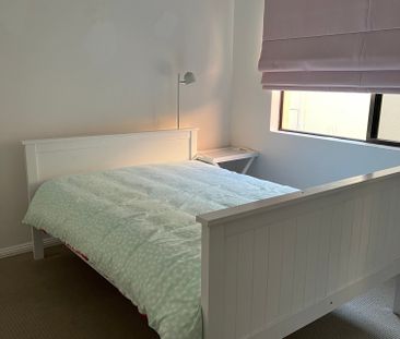 Surfers Paradise - Photo 1