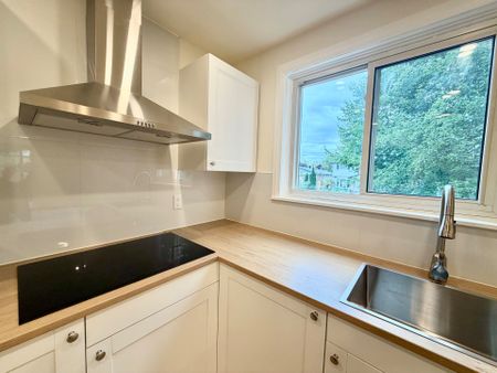 For Lease - 1329 Belair Crescent Unit# (Rear), Oshawa, Ontario - Photo 5