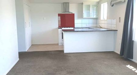 Cute, Cosy & Close to Town - Photo 4