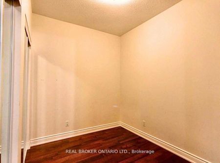 For Lease - 3170 Erin Mills Parkway Unit# 333, Mississauga, Ontario - Photo 2