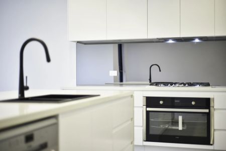 Family duplex epitomising urban luxury & minimalist design sophistication - Photo 3