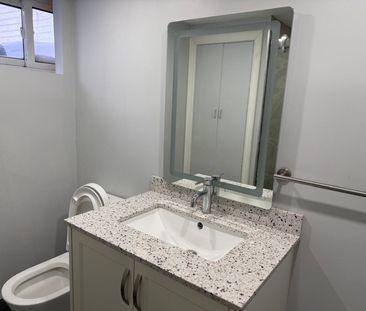 For Lease - 19801 Leslie Street Unit# Bsmt, East Gwillimbury, Ontario - Photo 4