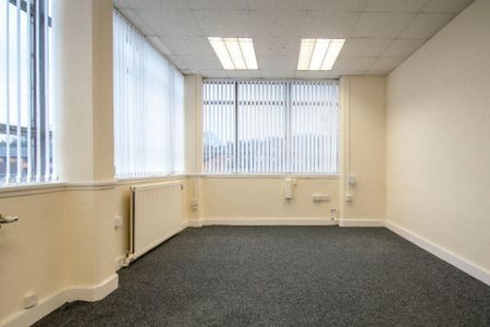 Mixed use to rent - Photo 4