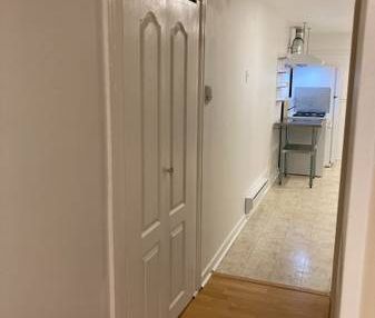 1 bedroom+1 den/ basement suite/600 sqft - Photo 3