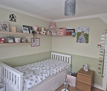 2 Bed End Terrace, Saltcroft Close, HA9 - Photo 2