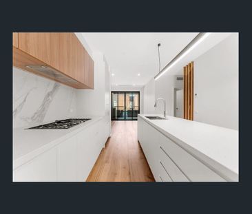 Modern Three-Bedroom Living in Prime Doncaster East Location - Photo 6