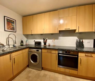 Dorchester Court, Camberley - 2 bedrooms Property for lettings - Se... - Photo 6