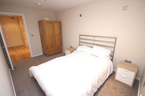 Castlegate, Chester Road, Manchester, M15 - Photo 1