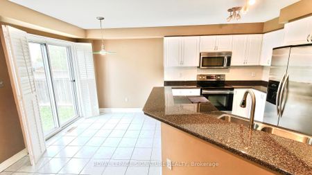 For Lease - 5967 Manzanillo Crescent, Mississauga, Ontario - Photo 3