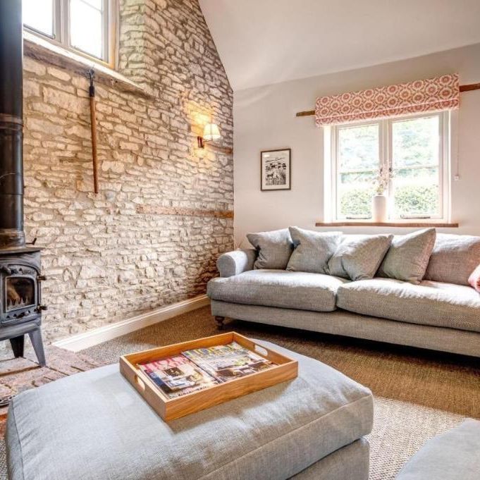 2 bedroom cottage to rent - Photo 1