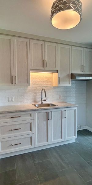 4 ½ (1 Chambre) Rénové - Photo 1