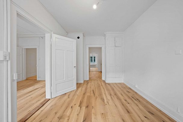 Charmante 4 -ZWG frisch saniert & bezugsbereit - Foto 1