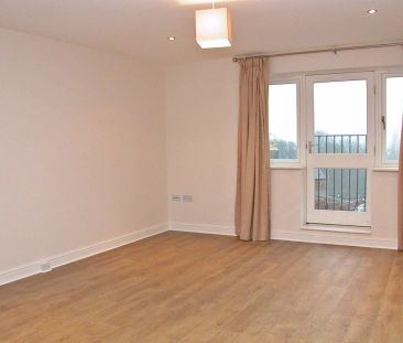 Gladstone Court, Hawarden, CH5 - Photo 2