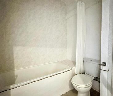 Studio to rent - Photo 6