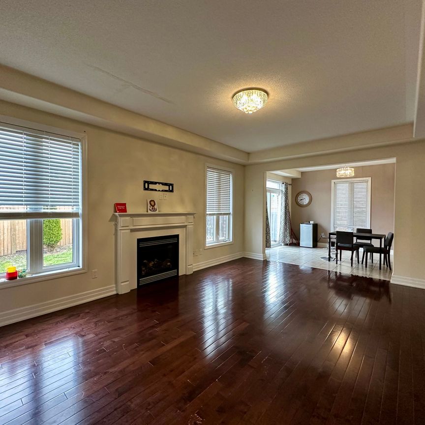 For Lease - 1845 Silverstone Crescent, Oshawa, Ontario - Photo 1