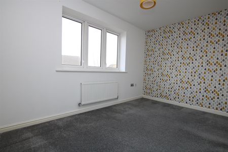 3 bed Town House for let - Photo 5