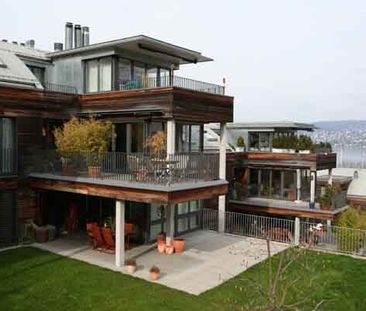 Charmante Dachwohnung direkt am Zürichsee mit Terrasse und Balkon - Photo 2