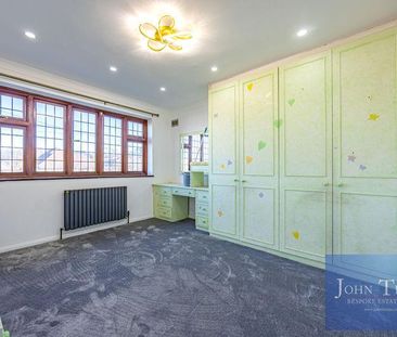 4 bedroom detached house to rent - Photo 4