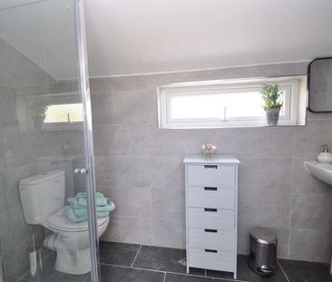 Professional Houseshare GL1 Room 4 - Photo 6