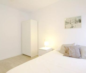Single Bed in Stylish rooms ideal for female professionals and post... - Photo 3