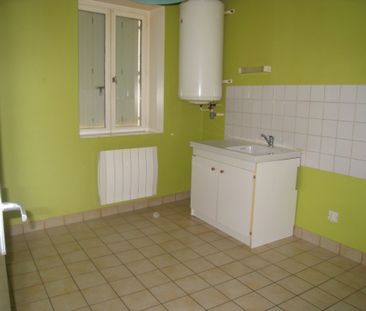 Location Appartement 2 pièces 46m² CHATELLERAULT 86100 - Photo 2