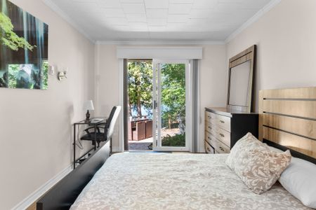 For Lease - 242 Francis Street, Kawartha Lakes, Ontario - Photo 4