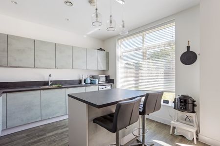 3 bedroom detached house to rent - Photo 3