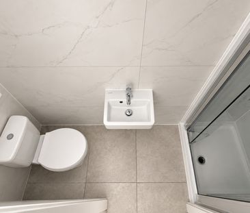 Studio Flat, Lancaster Road, N18 - Photo 1