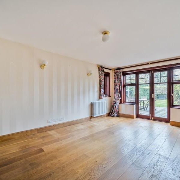 3 bedroom semi-detached house to rent - Photo 1