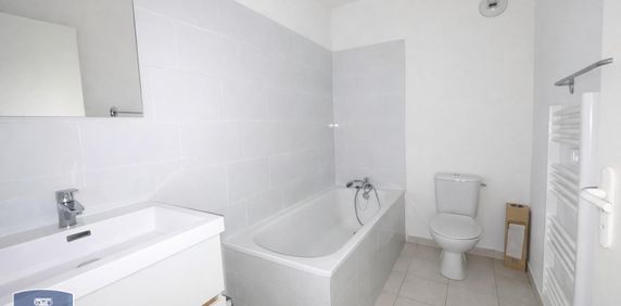 Location Appartement 1 pièce 30m² JONQUIERES 84150 - Photo 2