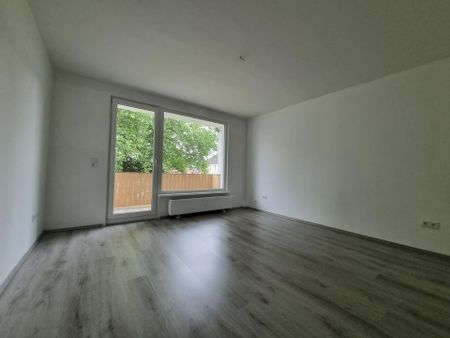 Verfügbar ab Juni 2026! Moderne 2-Zimmer-Erdgeschosswohnung mit Balkon in ruhiger & dennoch zentraler Lage - Photo 2