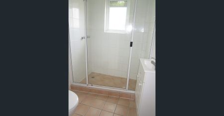 SPACIOUS SPLIT LEVEL UNIT - Photo 5